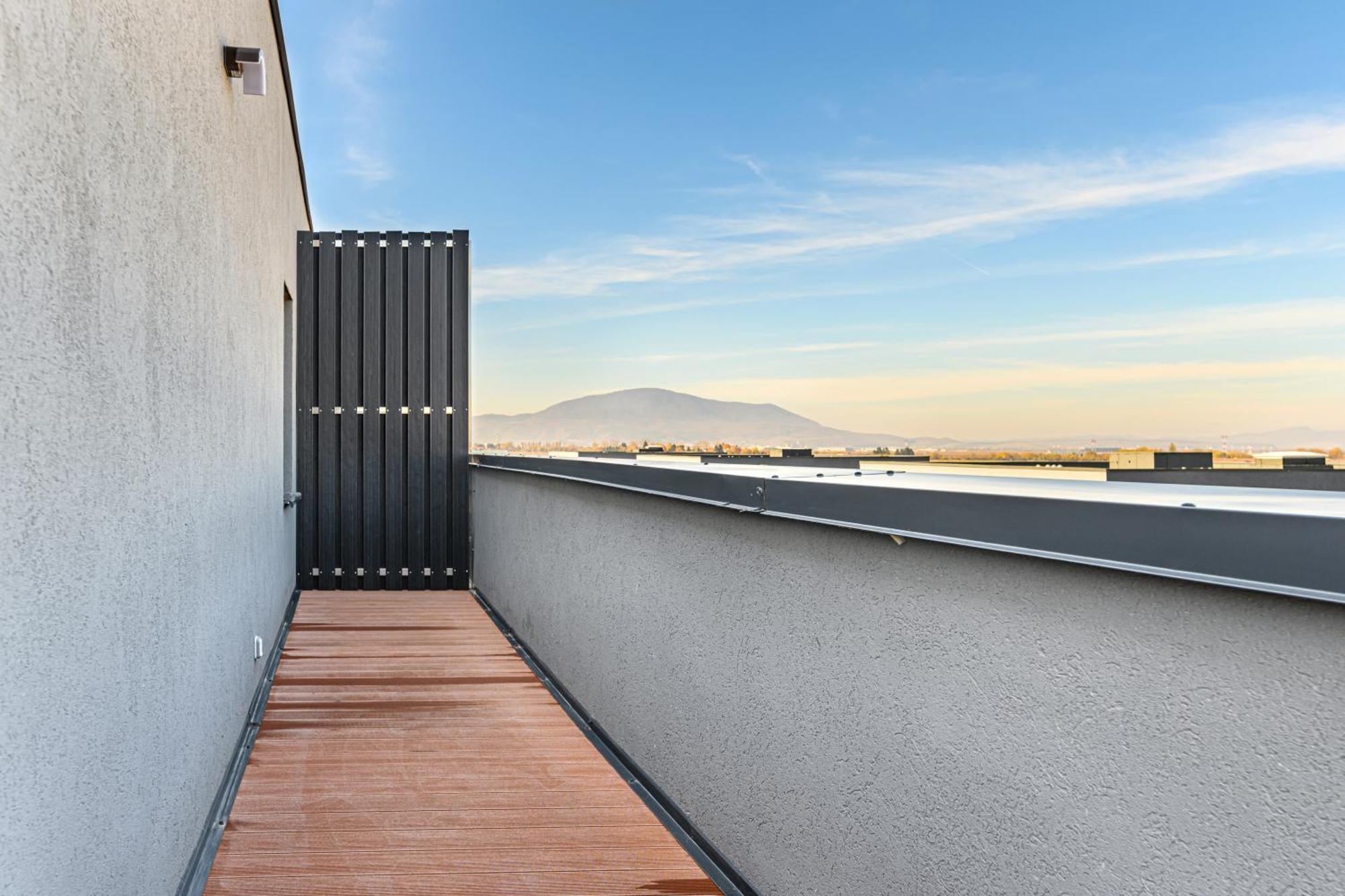 Koa - The Box Apartment Brasov Exterior photo